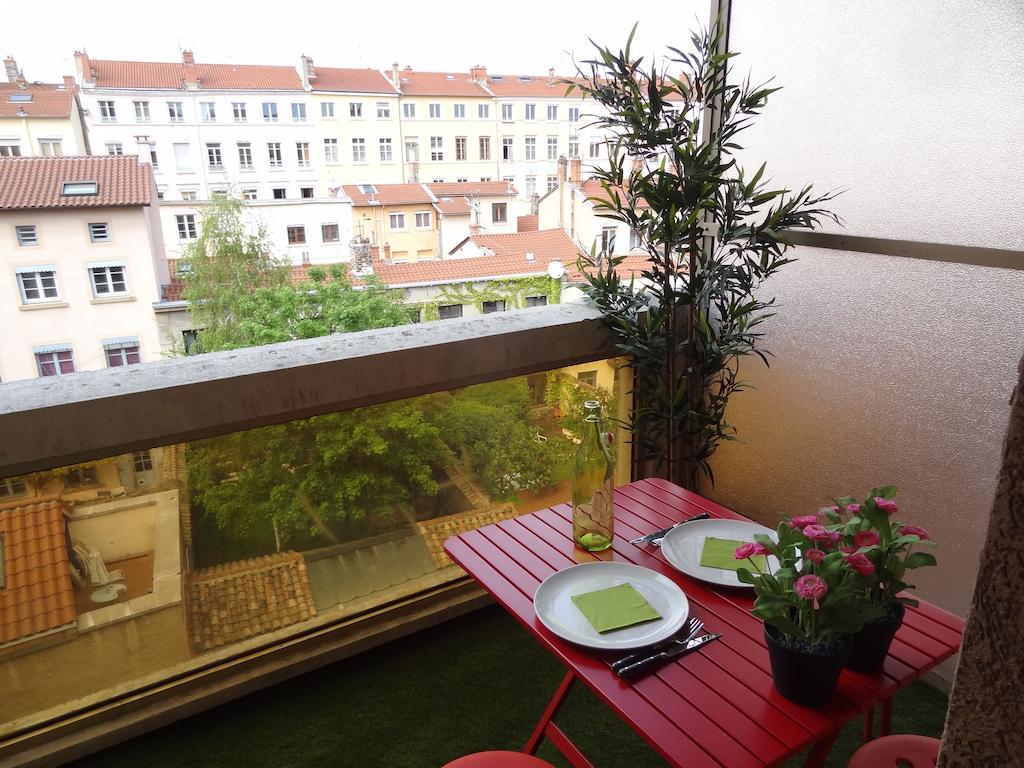 La Haut Sur La Colline Apartman Lyon Szoba fotó